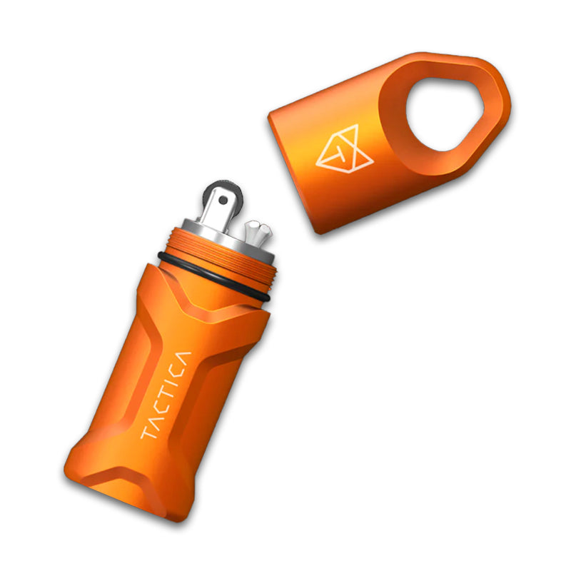 Briquet de survi • The Militaire Briquet de survi • The Militaire
